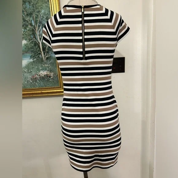 Rachel Roy like new striped short sleeve dress size S - Picture 2 of 5